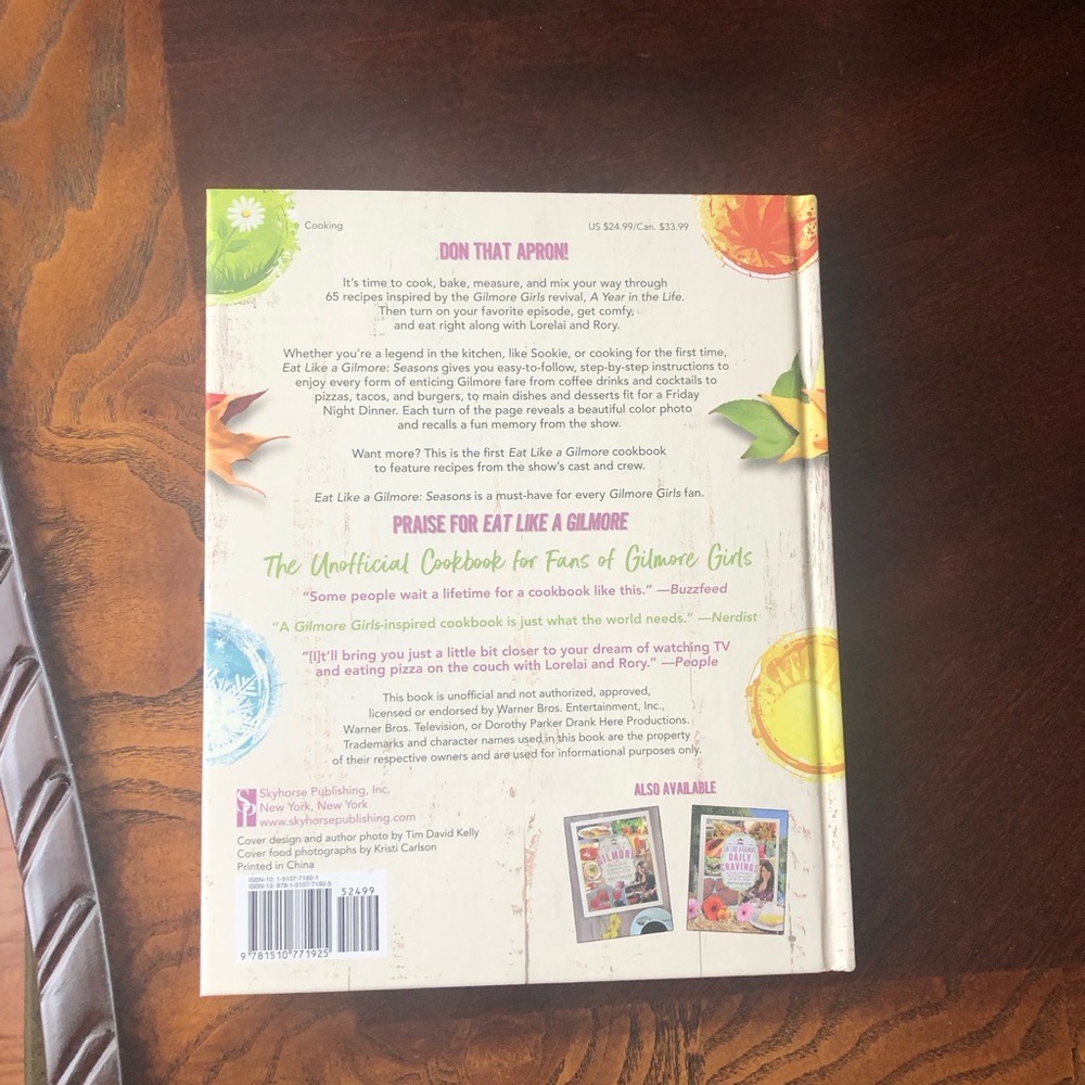 NEW Eat Like a Gilmore Seasons Gilmore Girls Revival Cookbook - Picture 2 of 9